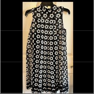 Sachin & Babi black and white floral dress size 2 
GUC 
No visible flaws